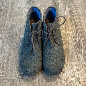 Tom’s Desert Wedge Bootie